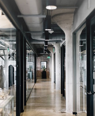 shop12_about_us_img