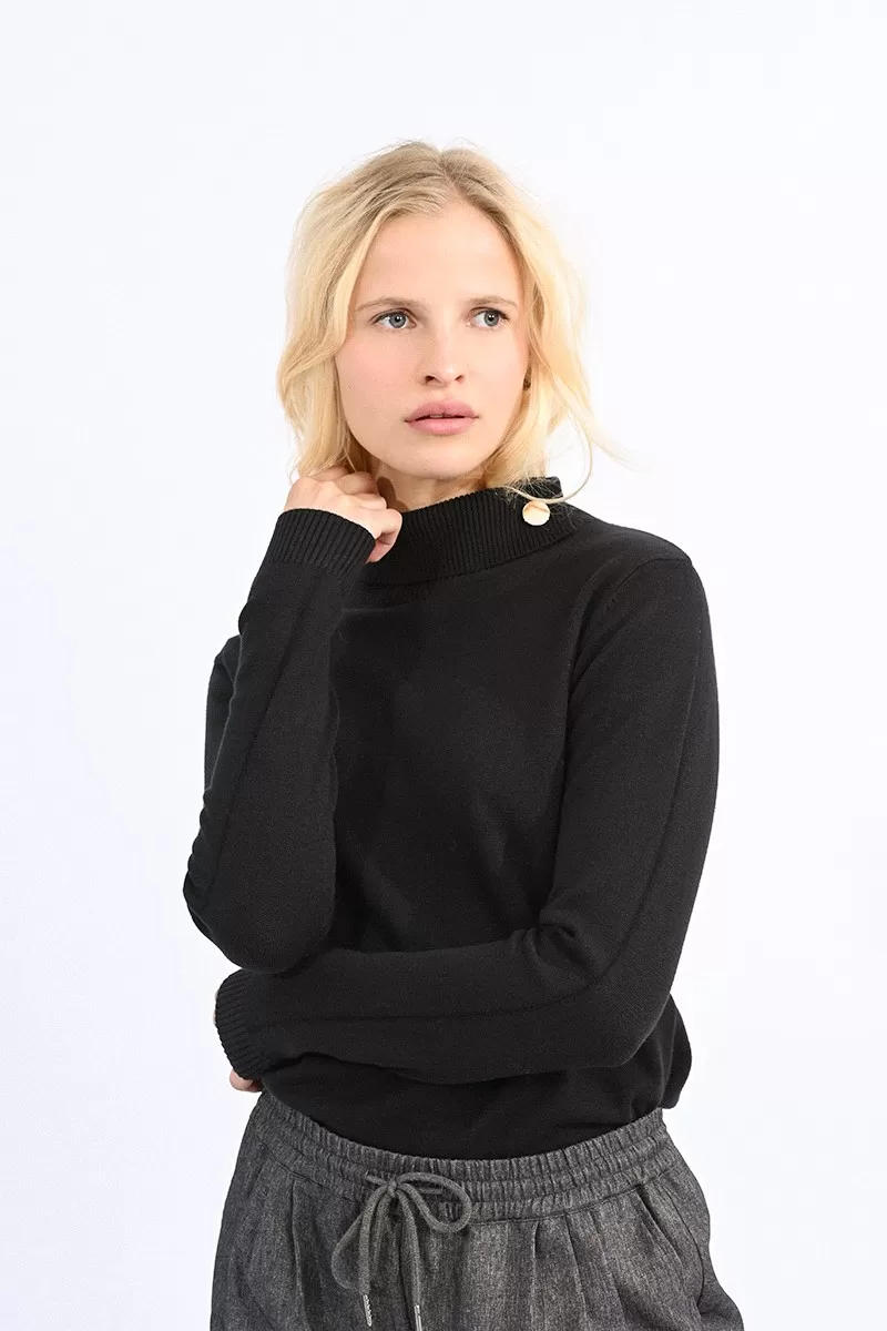 pull-a-col-roule-en-maille-fine MB1