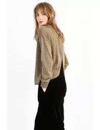 pull-ouvert-au-dos.3jpg