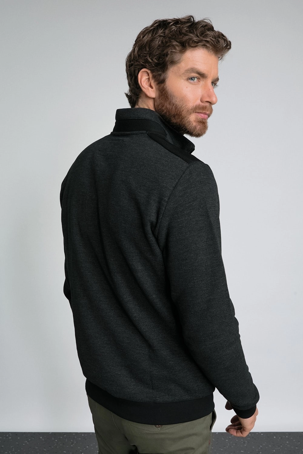 Pull Maleo 4