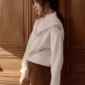 Pull au buste fantaisie