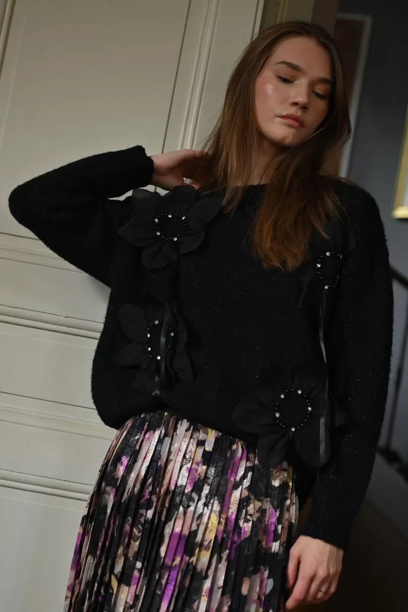 Pull fleurs en relief