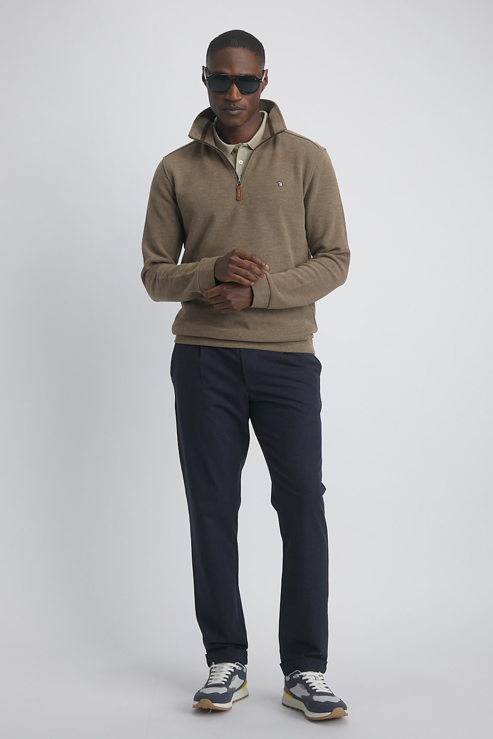 sweat-avec-col-zippe-et-details-contrastants-mojito-