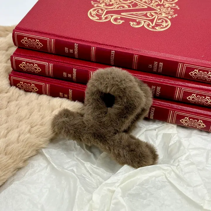 Pinces à cheveux fourrure