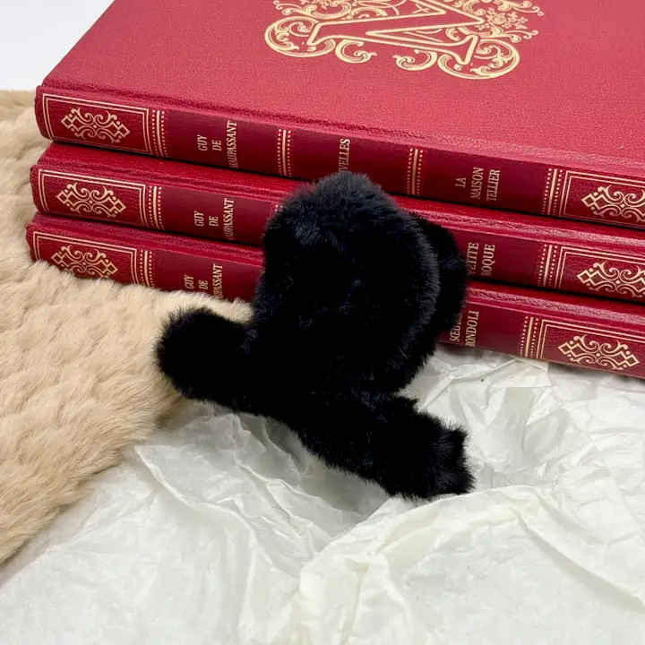 Pinces à cheveux fourrure